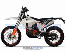�������� Regulmoto Crosstrec NB350 � ��� �����